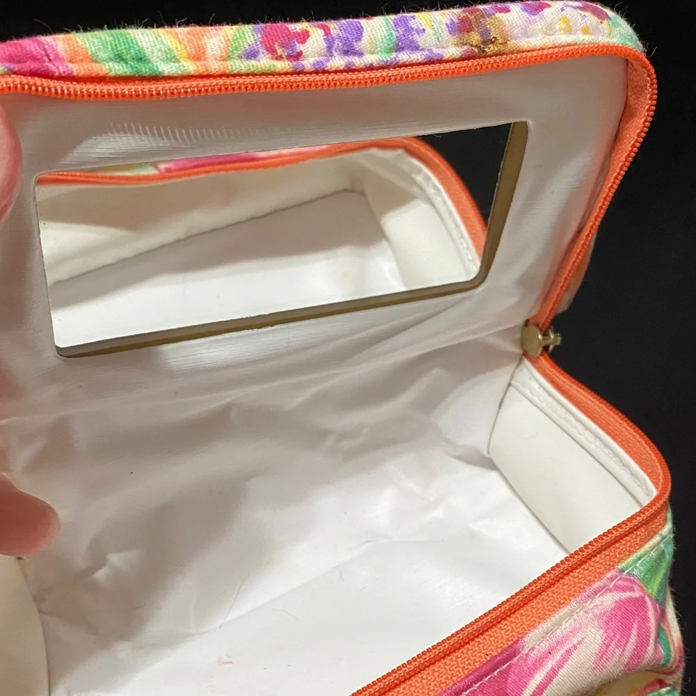 Vintage Floral Multicolor Women's cosmetics case